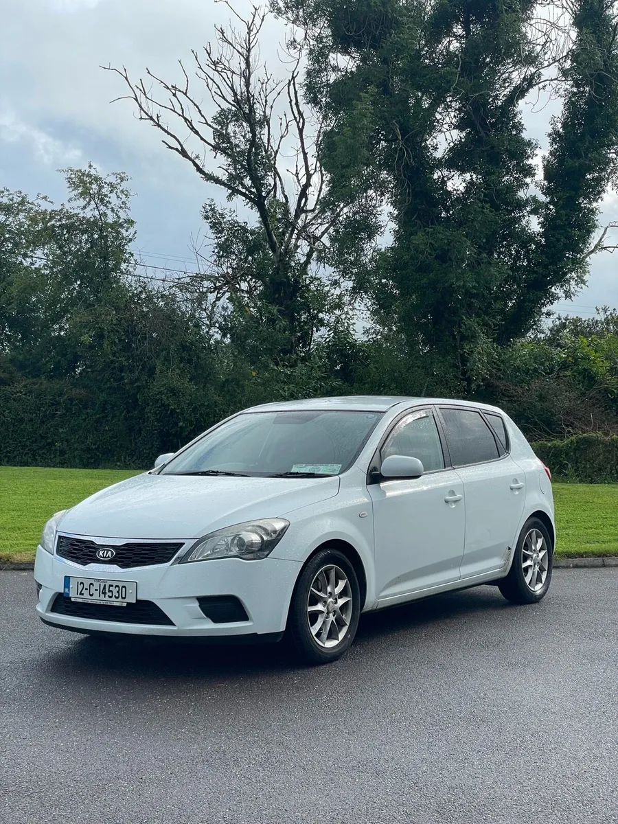 Kia Ceed 2012 - Image 1