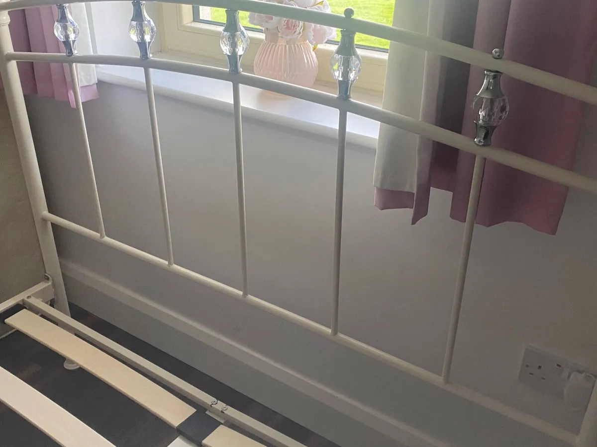 Stella bed frame - Image 3