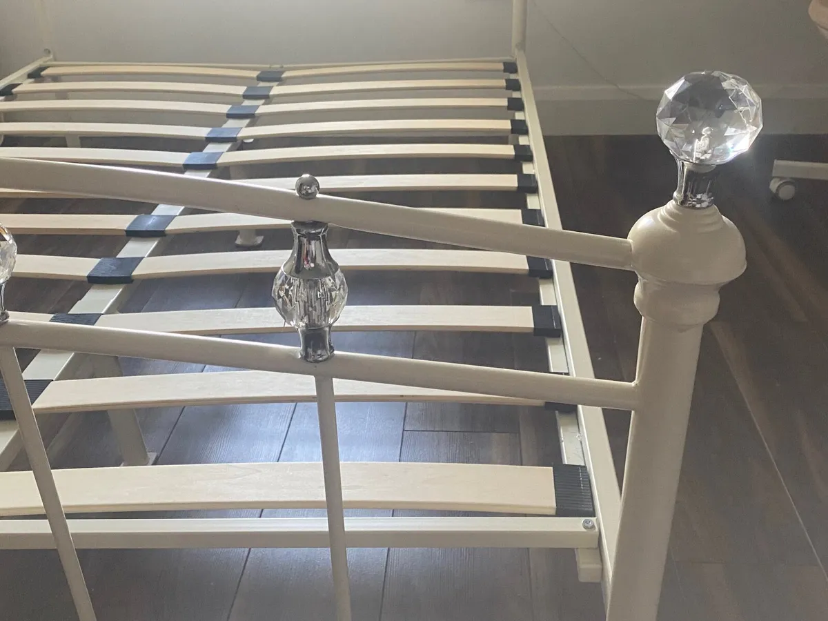 Stella bed frame - Image 4