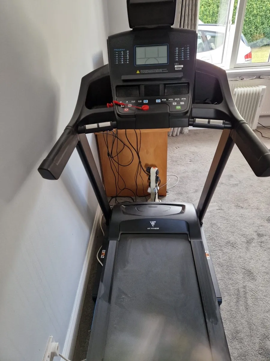 Hit fitness treadmill H5 with IPad holder - Image 3