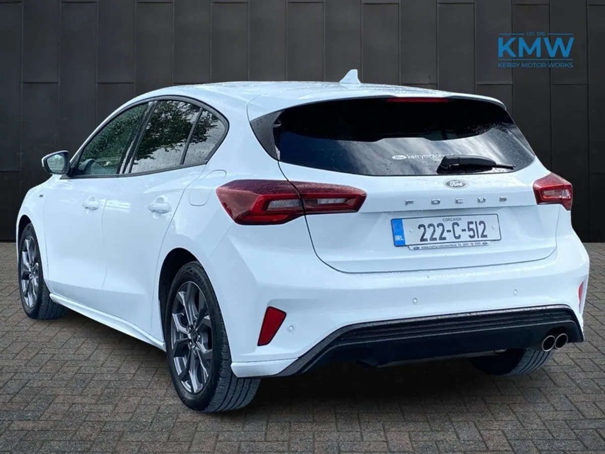 Ford Focus St-line 1.0t 125 S6.2 M6 FW 4DR - Image 4