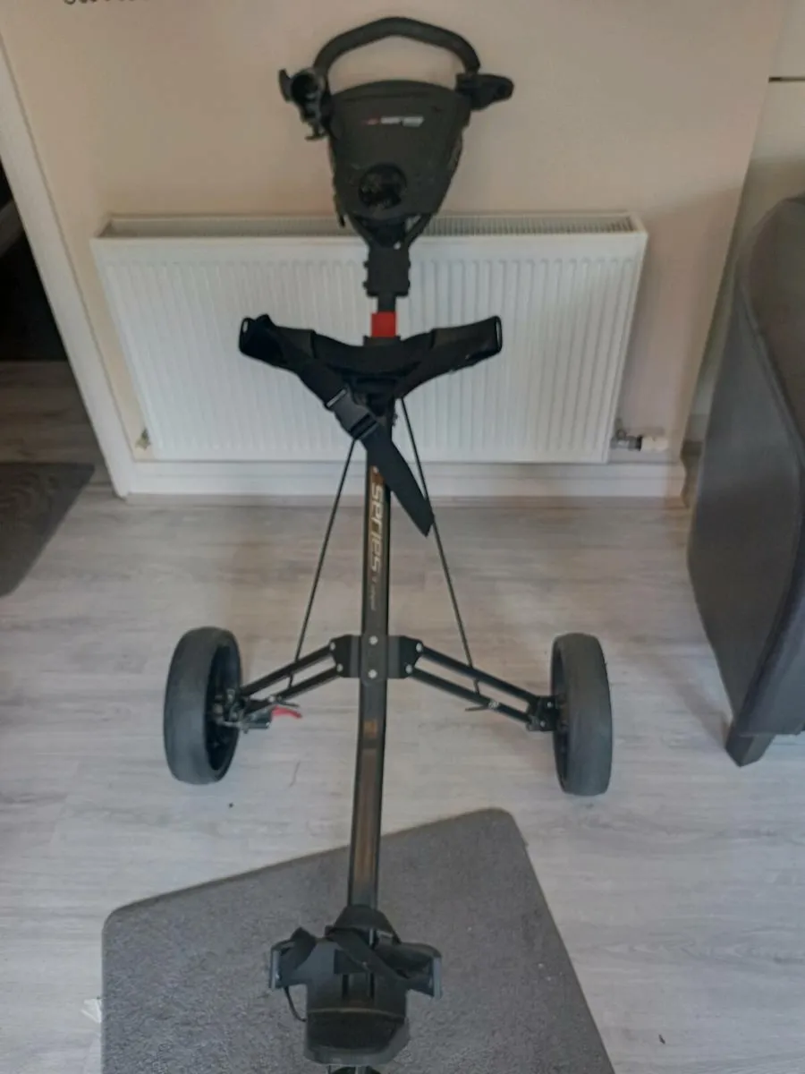 Masters golf 5 series 3 wheels golf trolley - Image 3