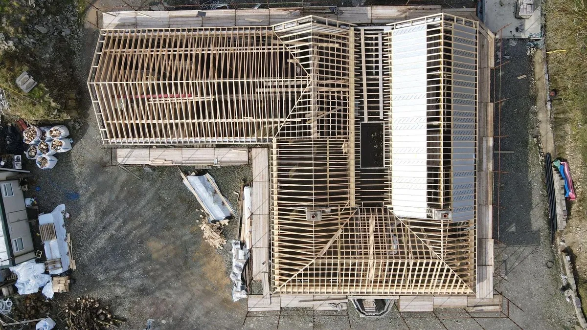 Scaffolding - Image 1