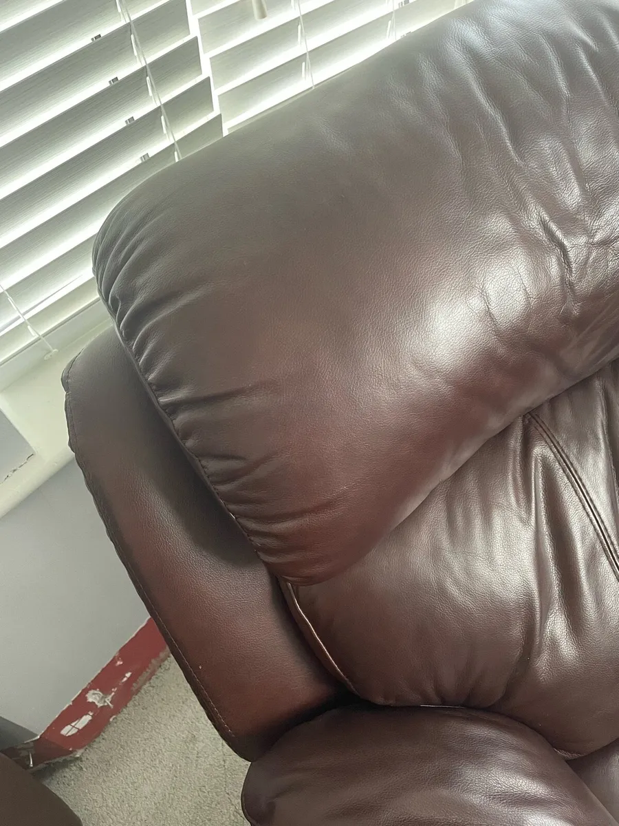 Single leather reclining armchair - Image 2