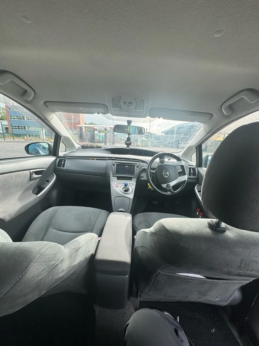 Toyota Prius - Image 2