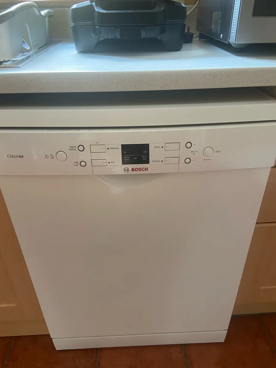 Bosch Dishwasher - Image 1