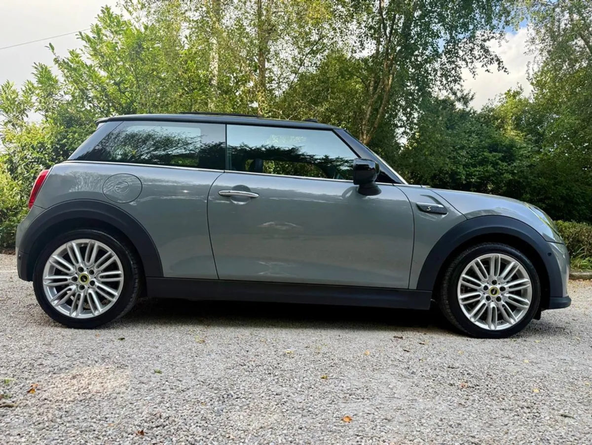 MINI HATCH Level 3 Cooper SE  sunroofamazing Spec - Image 2