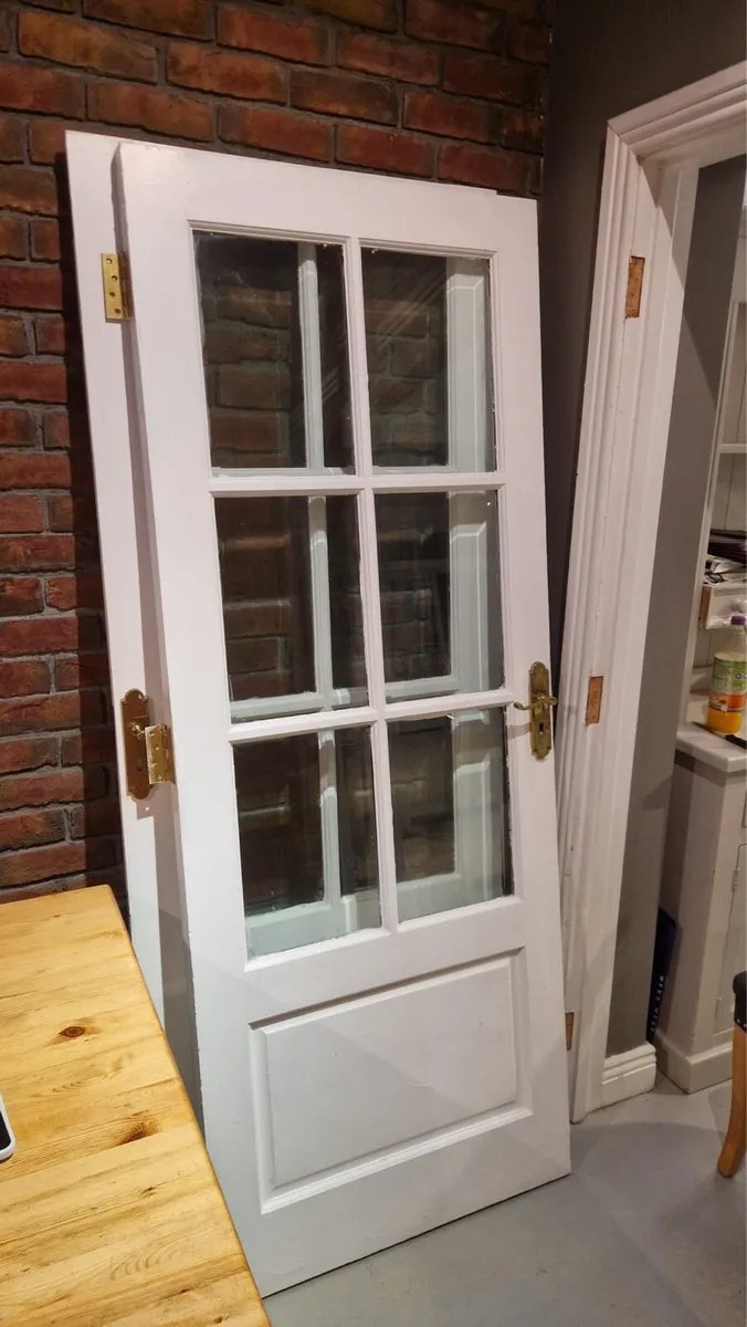 Indoor wooden doors x2 - Image 2