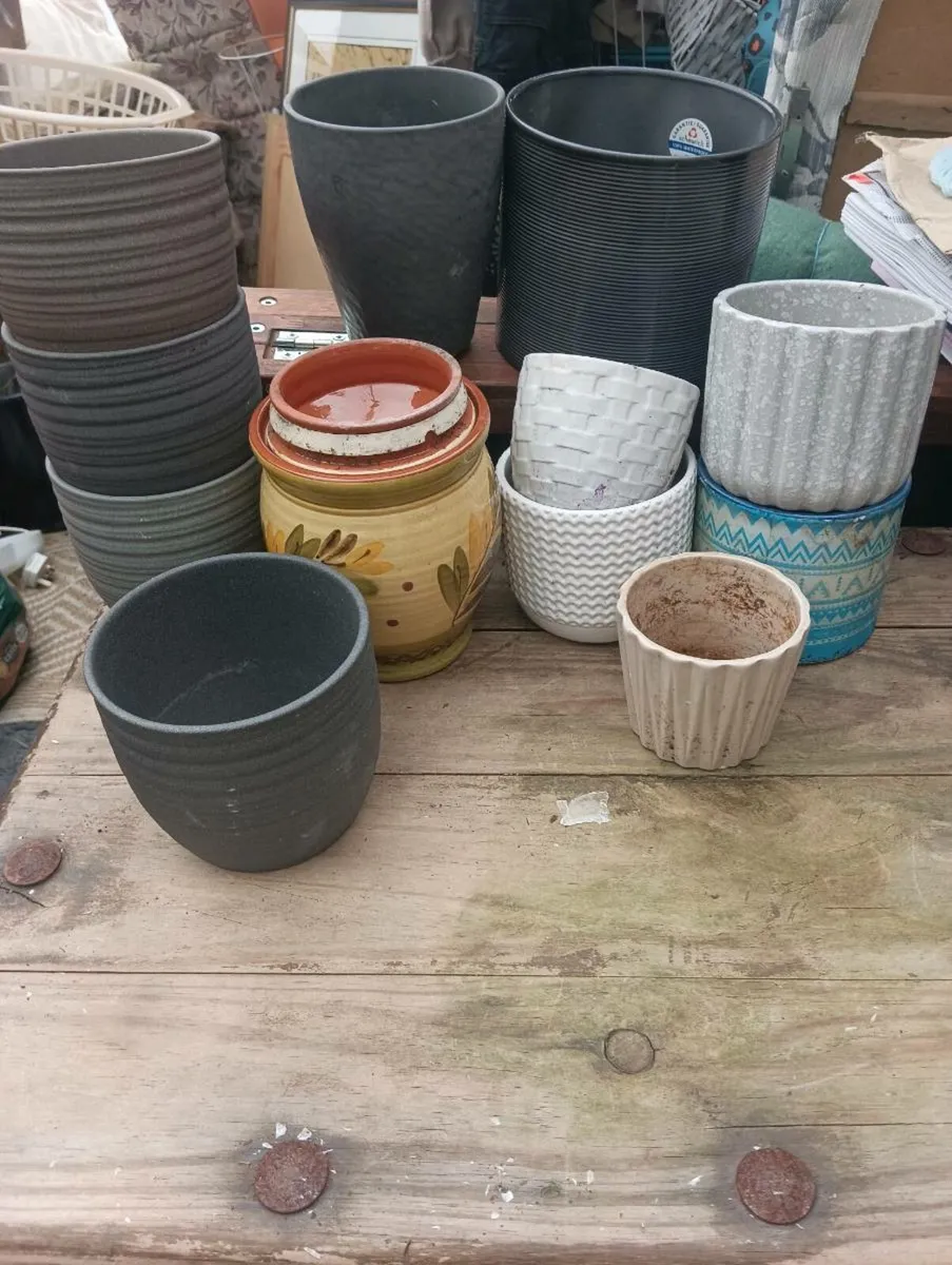 Large selection of ceramic pots,20 Euro - Image 3