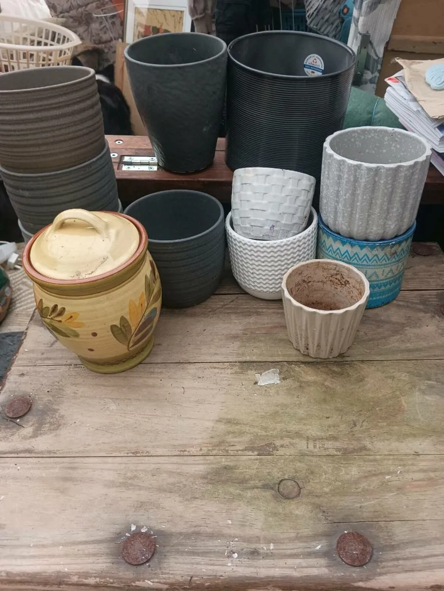 Large selection of ceramic pots,20 Euro - Image 4