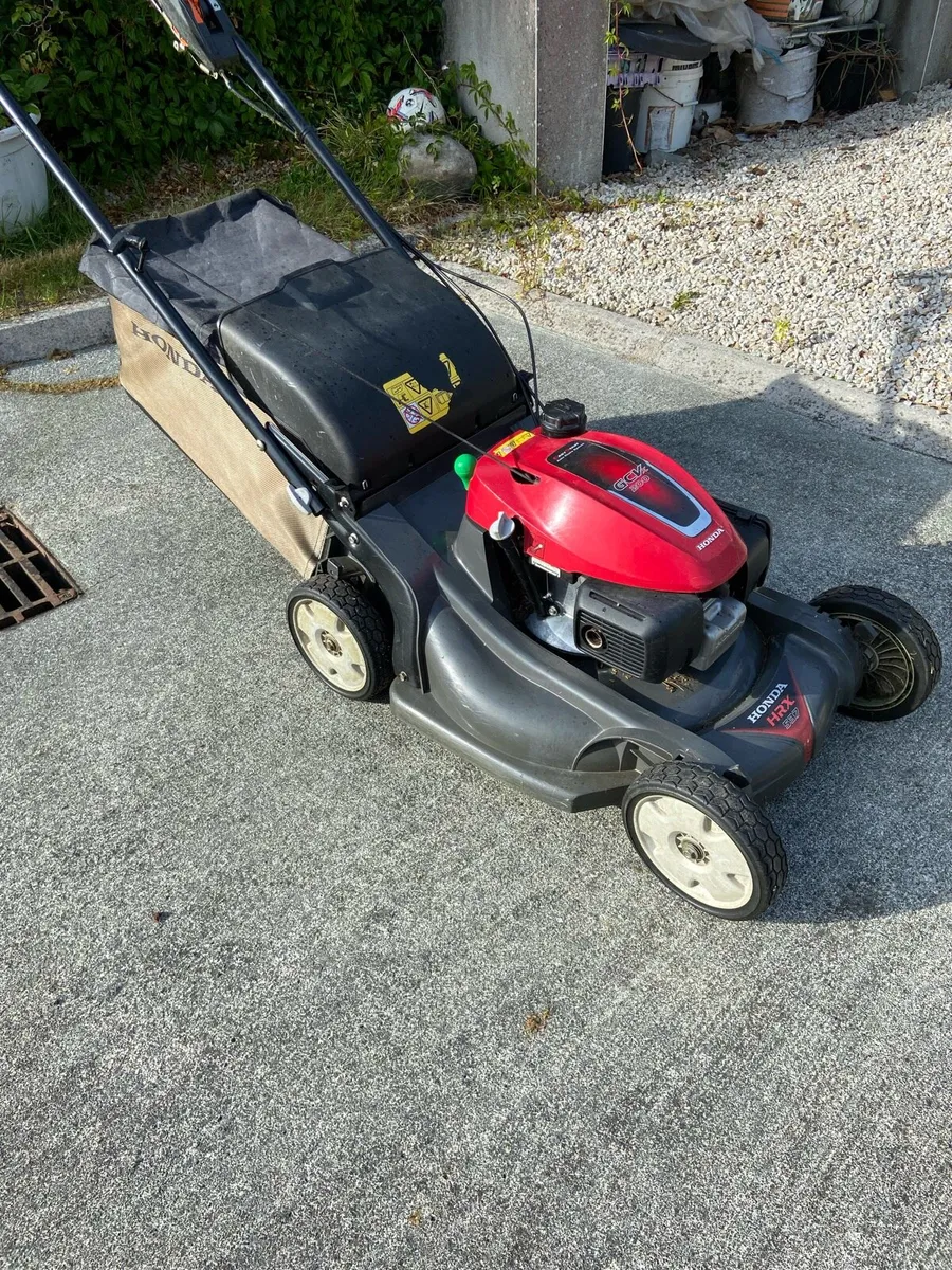 Honda lawnmower - Image 1