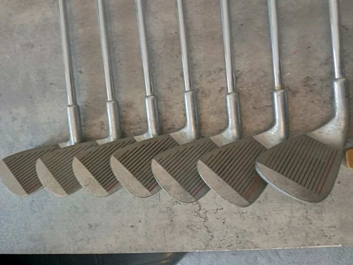 Masters golf irons. Right handed clubs. - Image 2