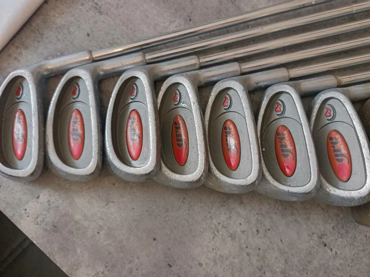 Masters golf irons. Right handed clubs. - Image 4