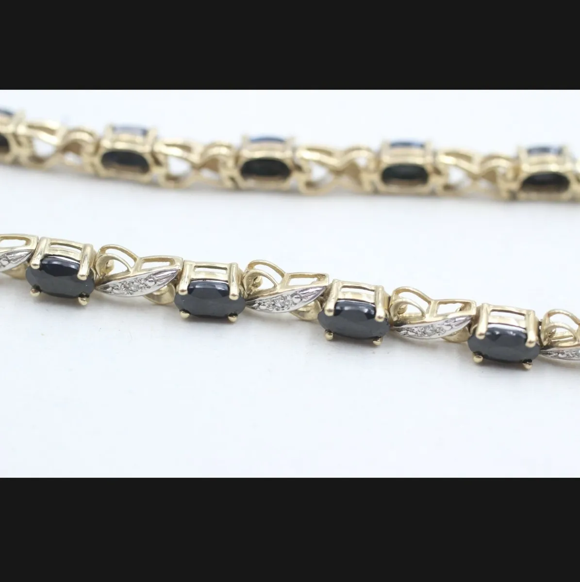Diamond yellow gold tennis bracelet with sapphires - Image 2