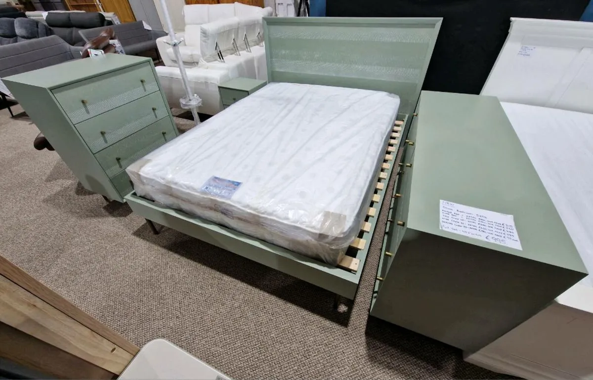 💚 New Olivia Bedroom Sets 💚 - Image 1