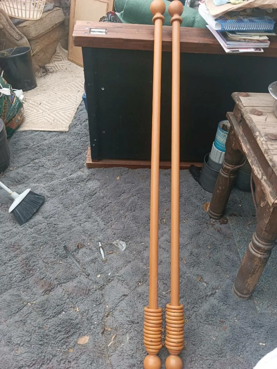 2 pine like new poles, - Image 3