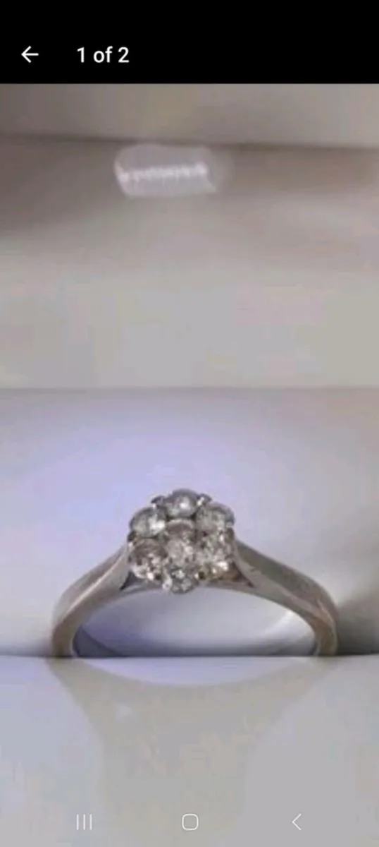 White gold diamond flower ring - Image 2