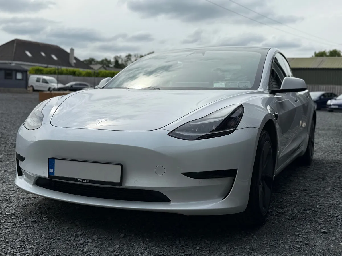 211 Tesla Model 3 Standard Range Plus - Image 3