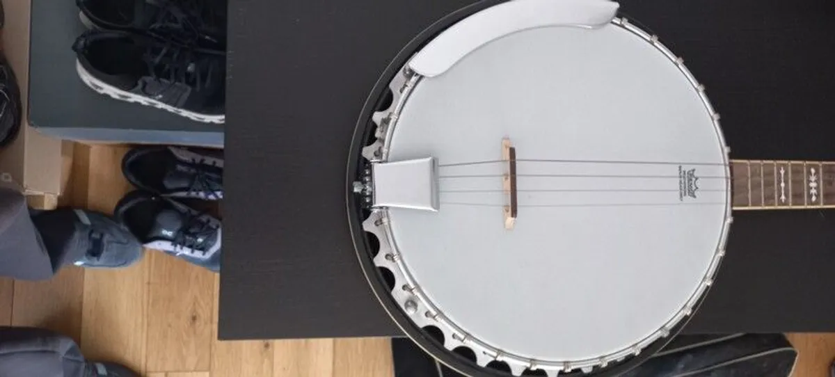 koda 4 String - Image 3