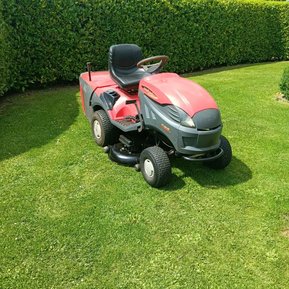 Castlegarden hydrostatic Honda engine - Image 1