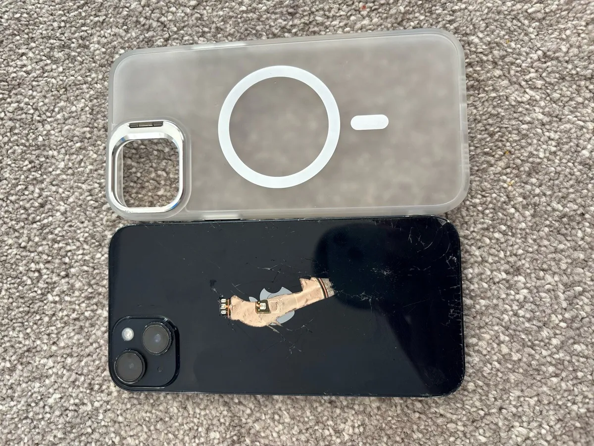 iPhone 14 Plus black sim free 128Gb with acc - Image 1