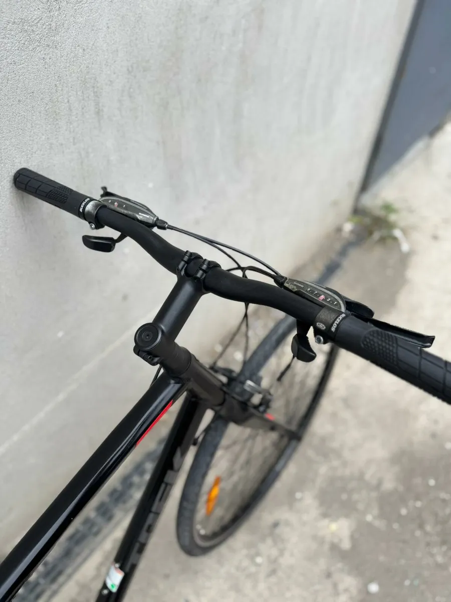 Trek FX 3 Bike - Image 4