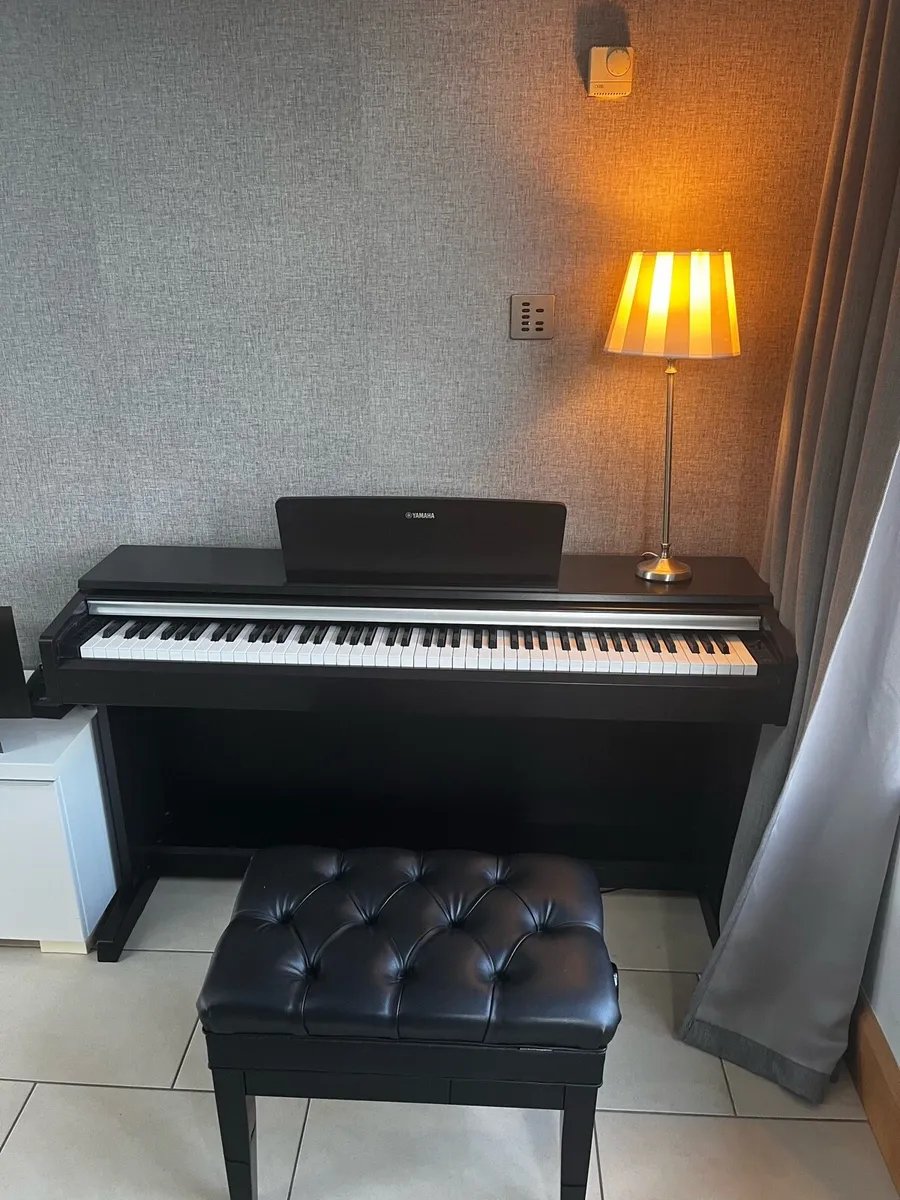 Piano ( electric ) - Image 1