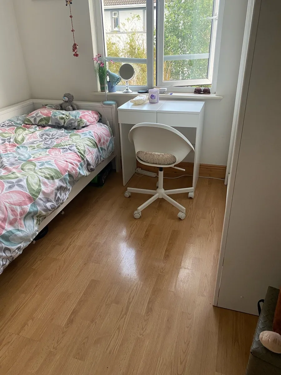 Bedroom set - Image 4