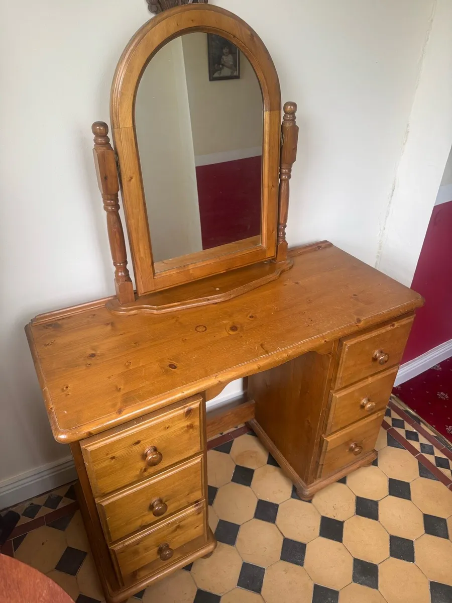 Dressing table - Image 2
