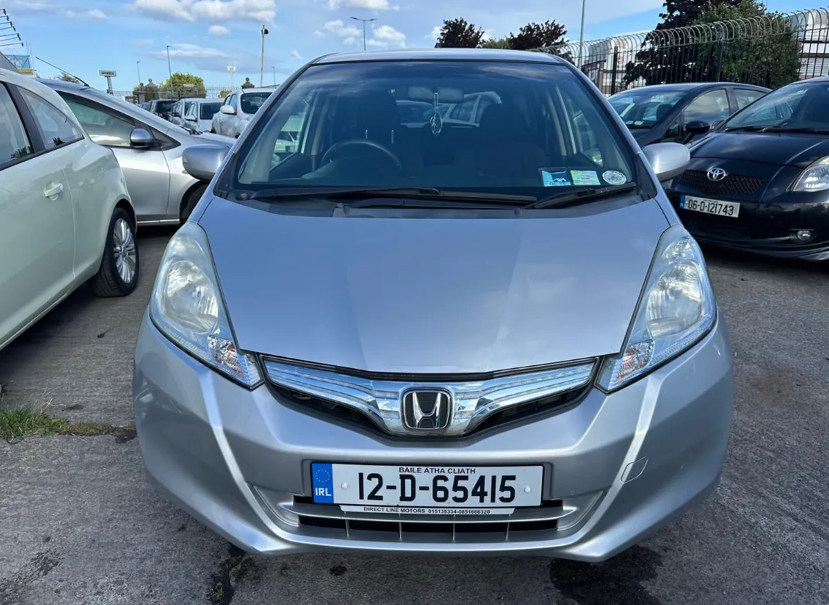 Honda Fit 2012 Auto Hybrid/ New Nct/ warranty. - Image 3