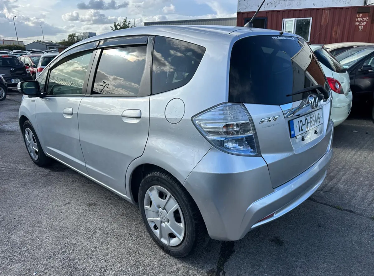 Honda Fit 2012 Auto Hybrid/ New Nct/ warranty. - Image 4