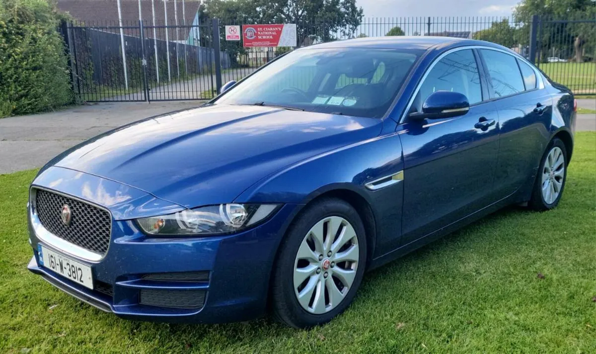 Jaguar XE - Image 2