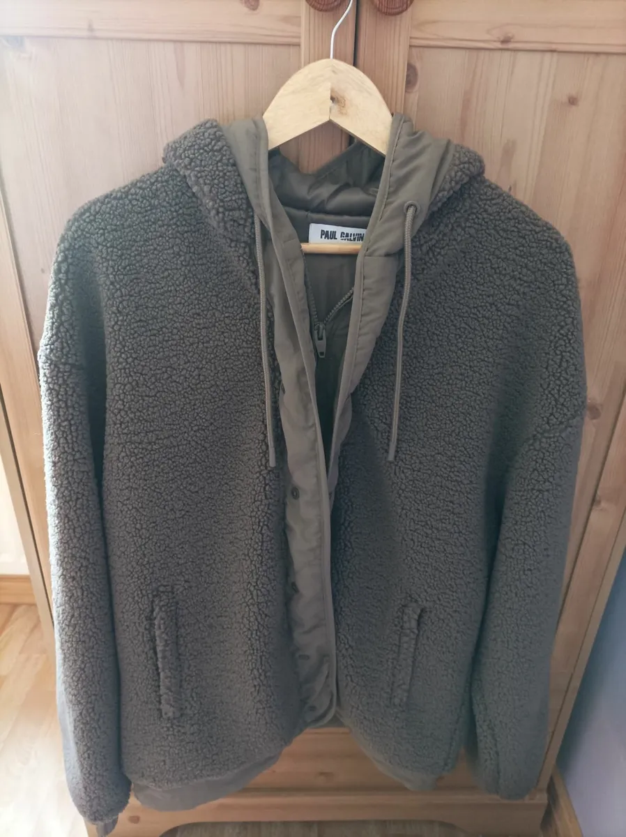 Jumper zip up