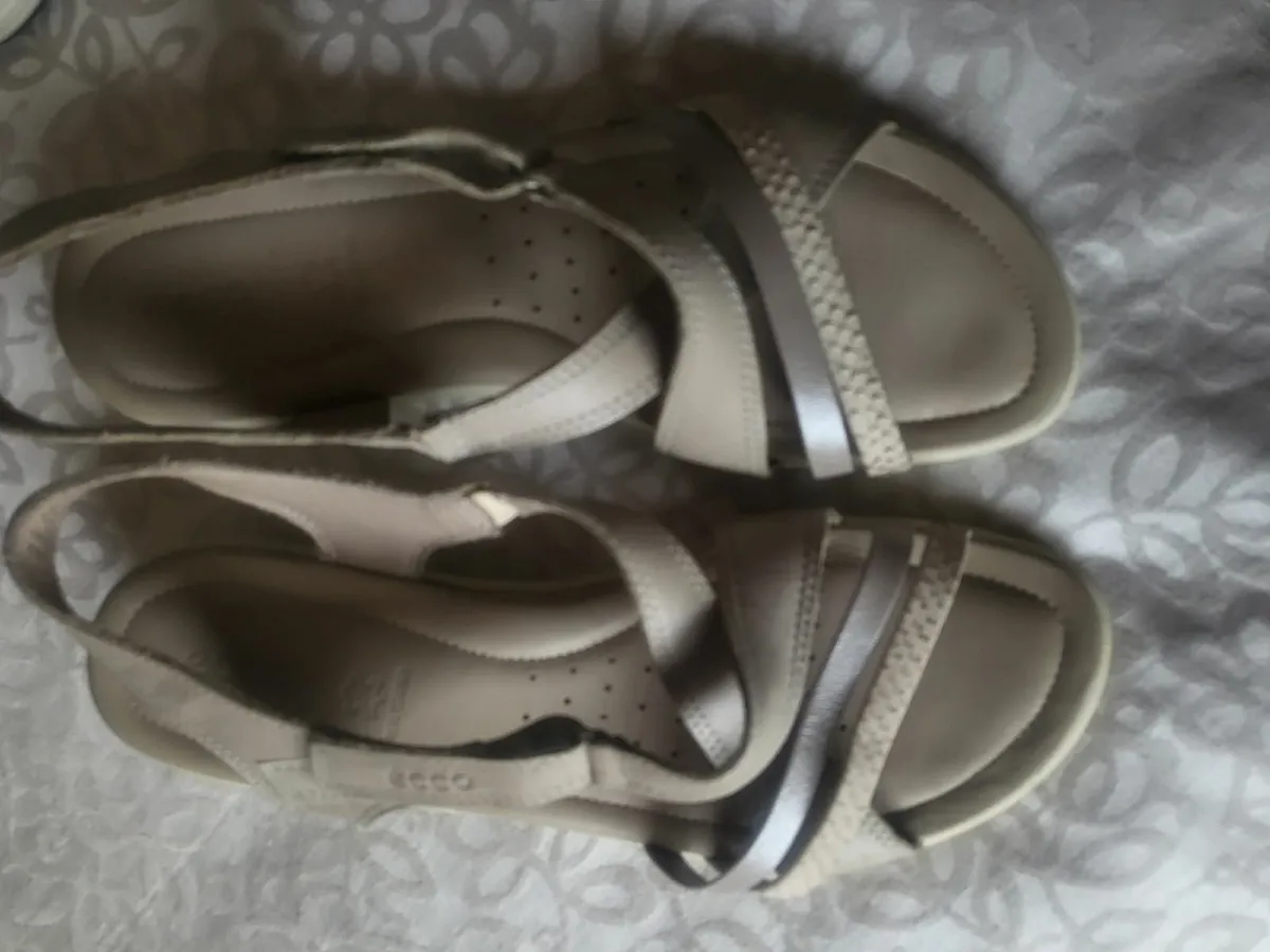 ladies shoes - Image 1
