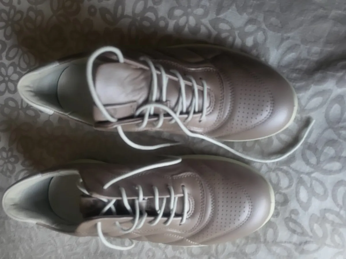 ladies shoes - Image 3
