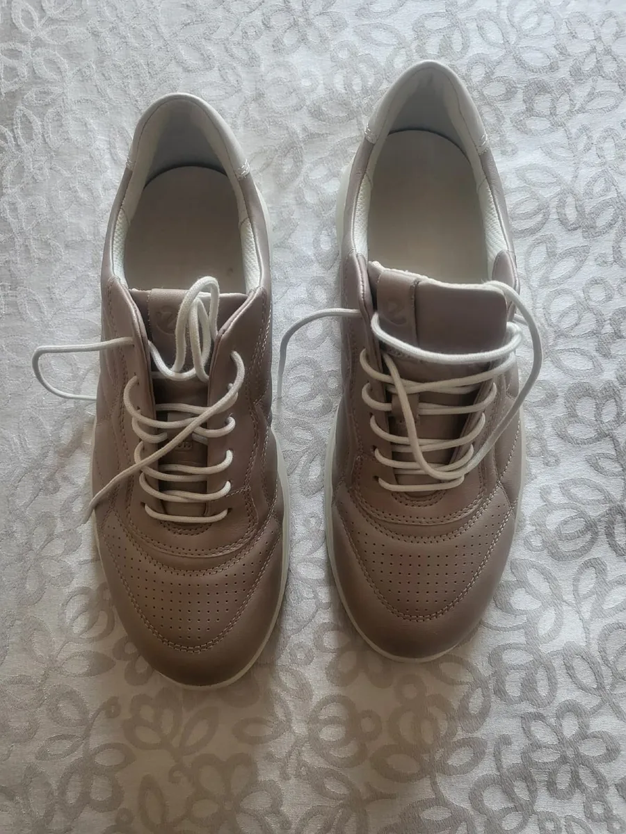 ladies shoes - Image 4