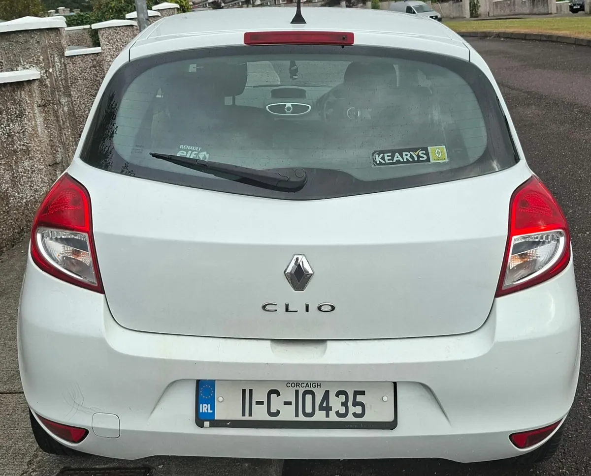 Renault Clio 2011 - Image 2