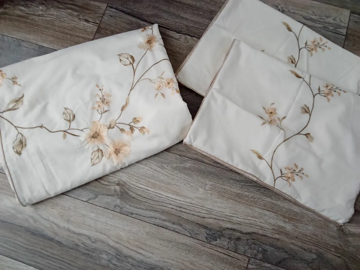2 X Double Duvet Covers. - Image 4