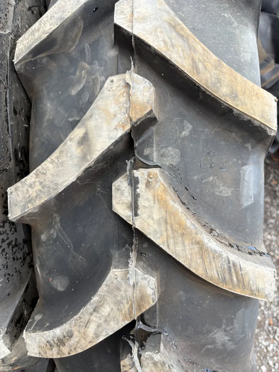 30” tyres - Image 2