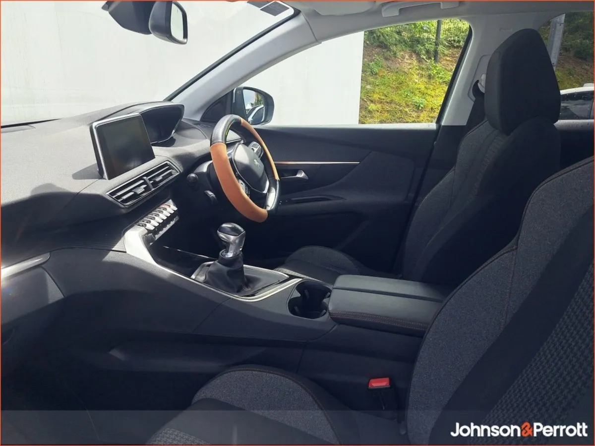 Peugeot 3008 1.2 Puretech 130bhp Active - Image 4