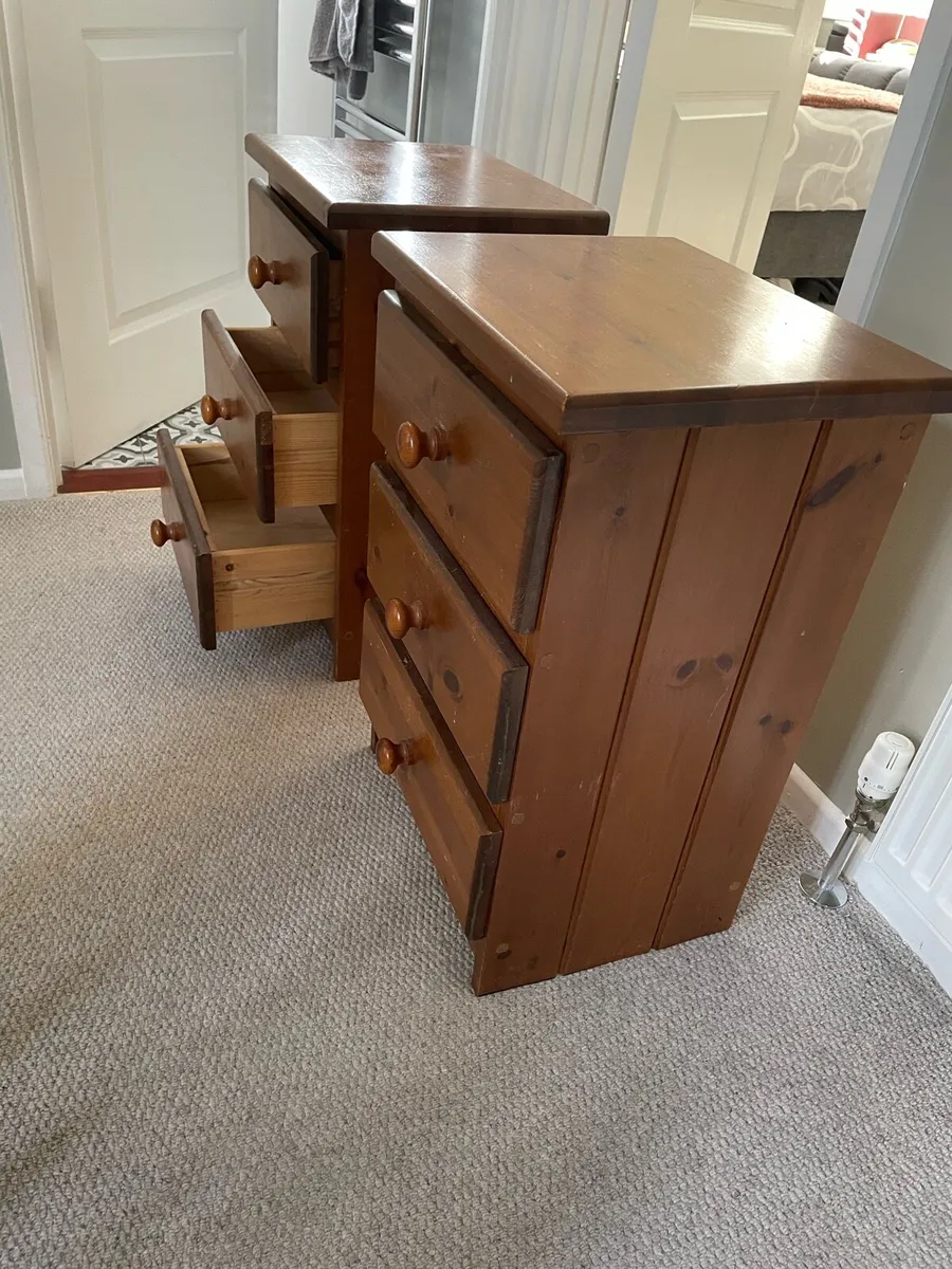Matching 3 drawer pine bedside lockers - Image 3
