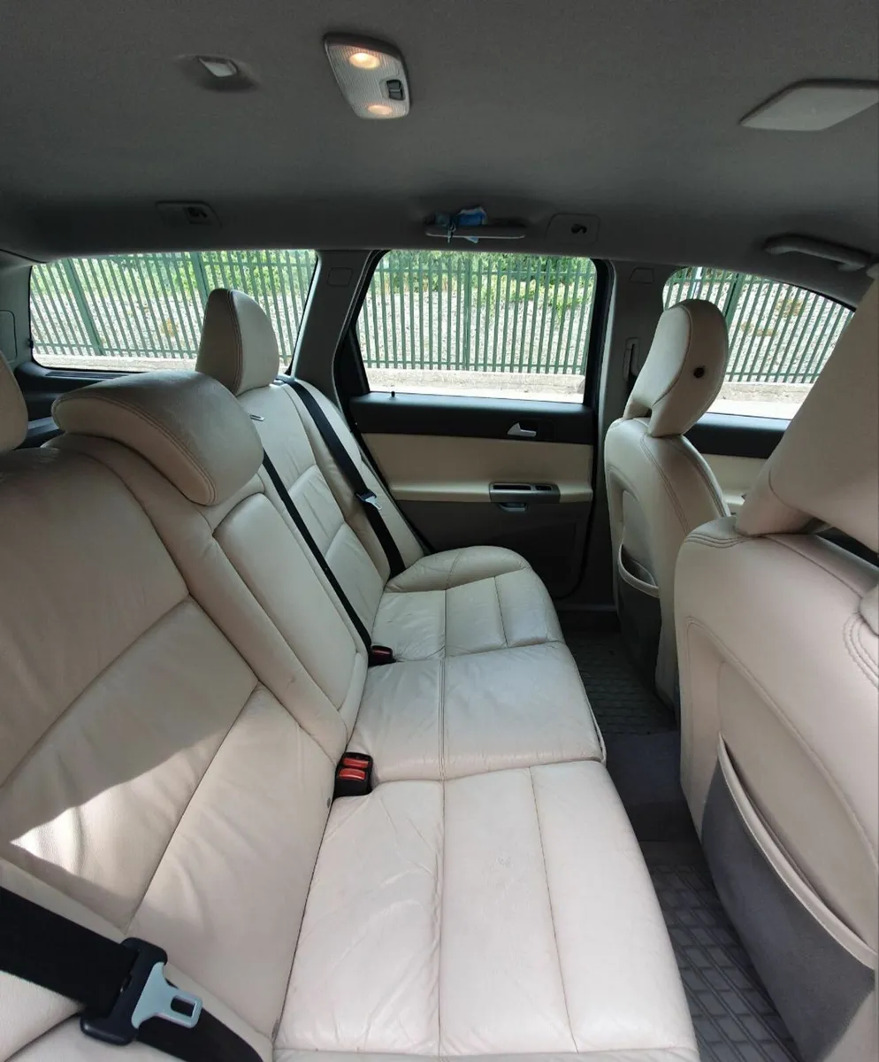 Volvo V50 2008 - Image 4