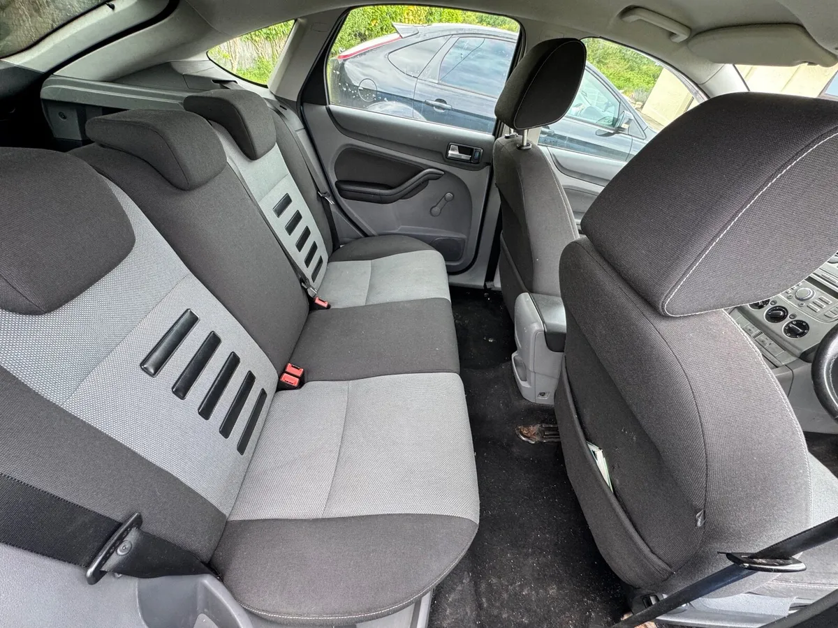 Ford Focus 2008 - Image 2