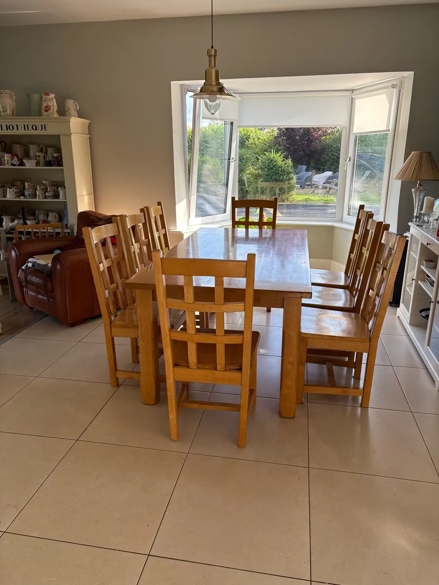 Dining room table - Image 2
