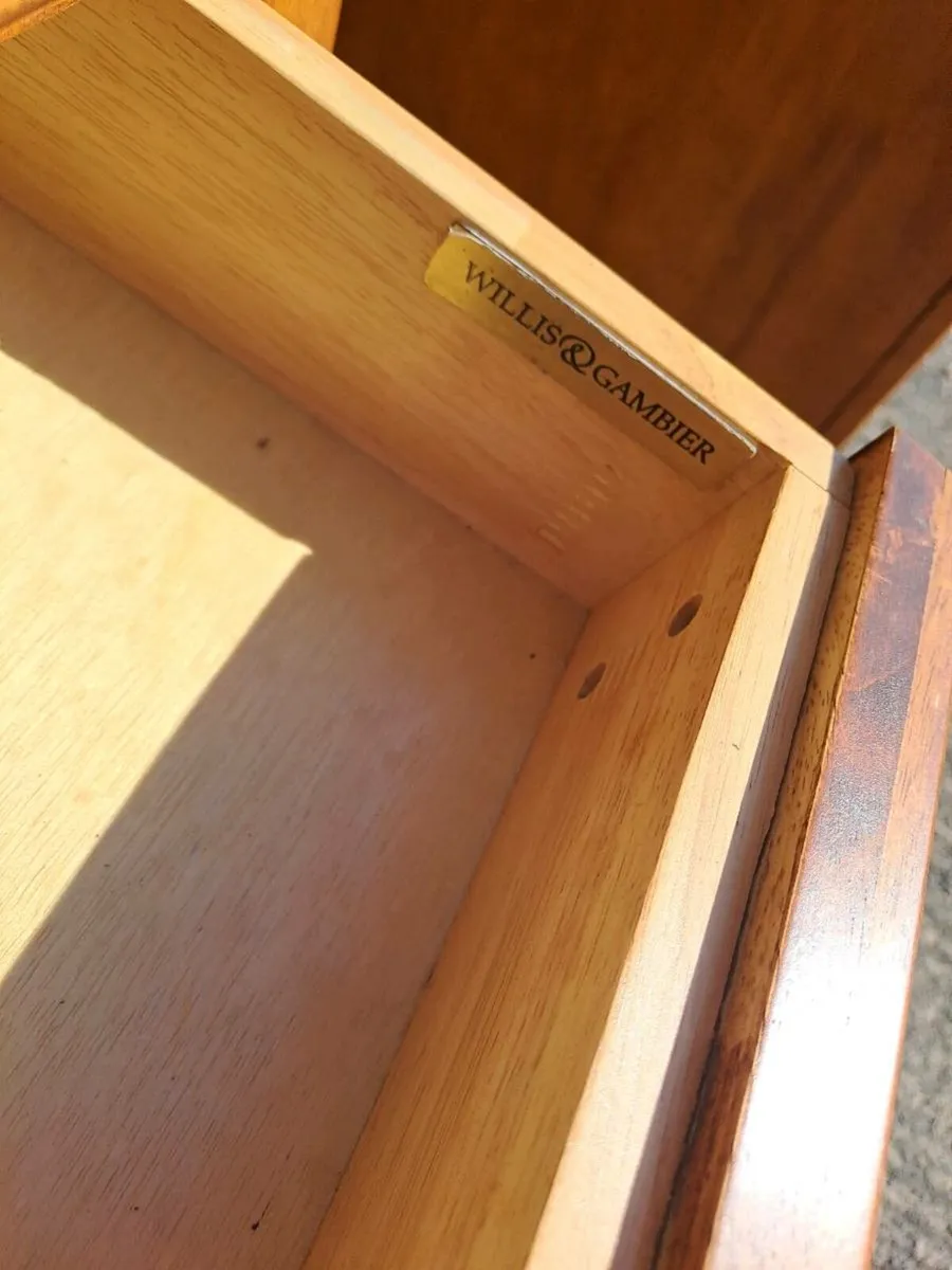 Solid wood bedroom furniture - Image 4