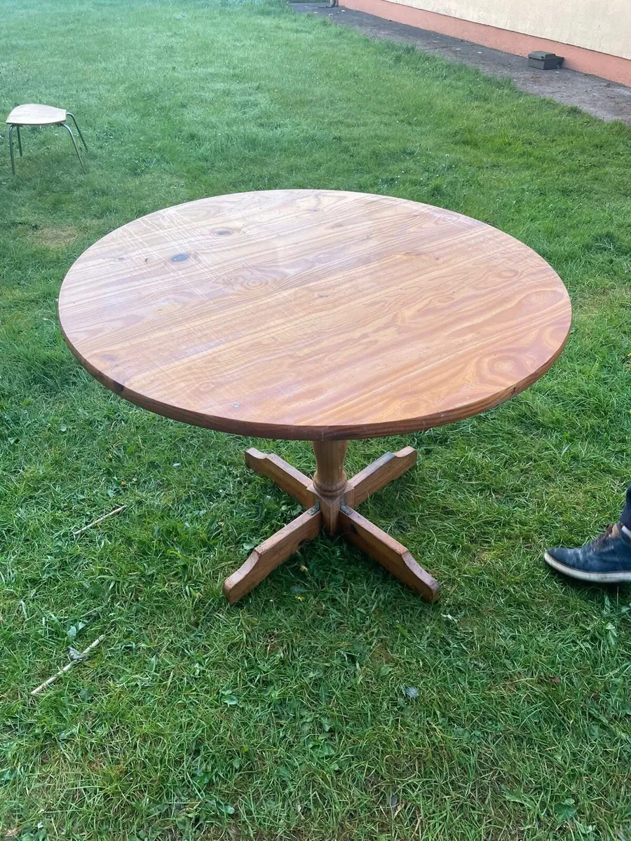 Round kitchen table pine wooden - Image 2