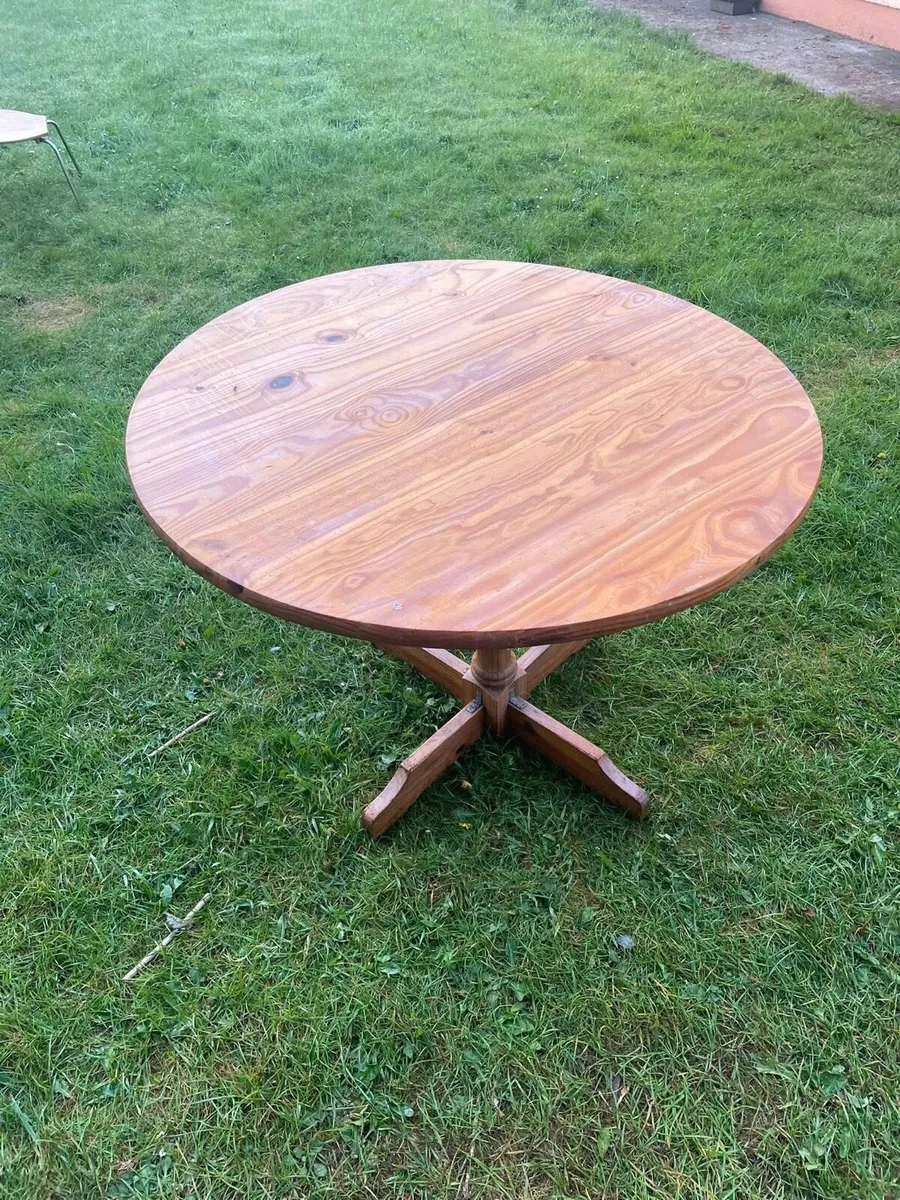Round kitchen table pine wooden - Image 3