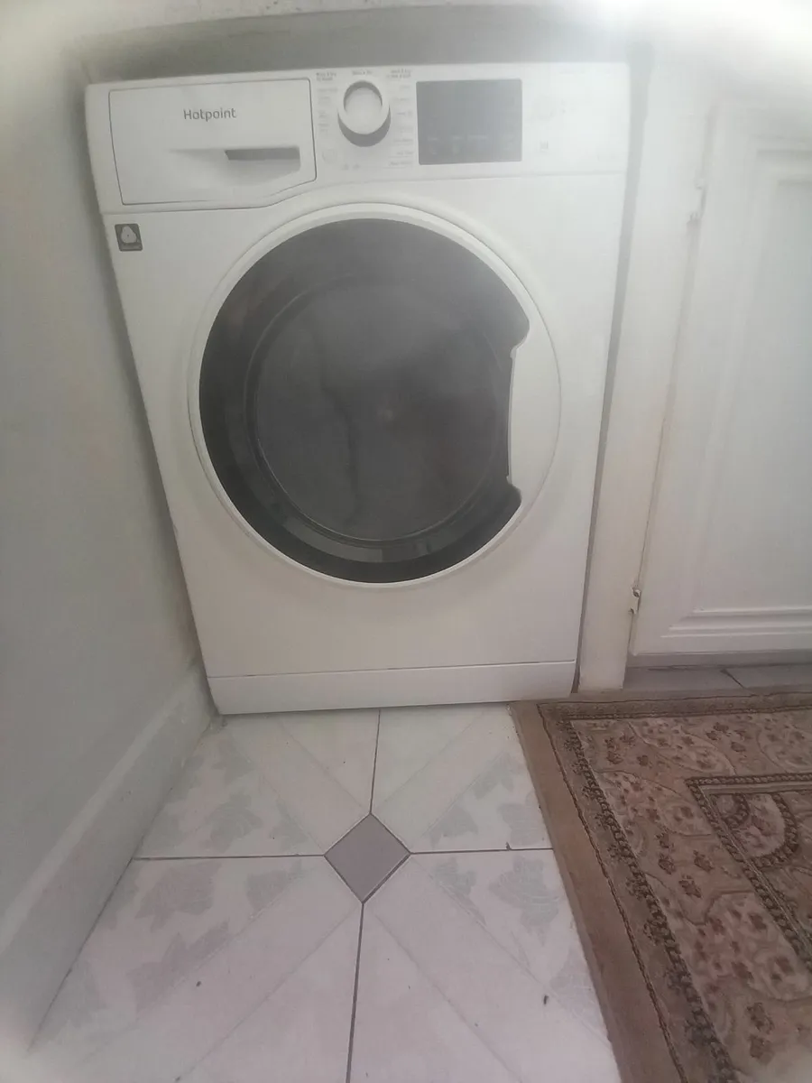 Hotpoint Washer and Dryer - Image 4