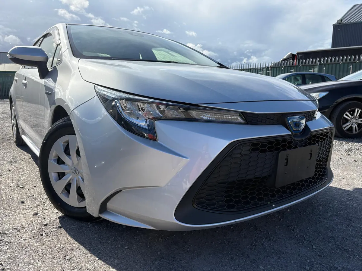 2020 Toyota Corolla 1.8 hybrid automatic saloon - Image 1