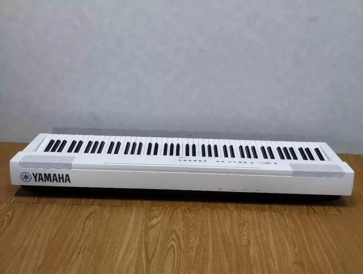 Yamaha P-125 Digital Piano Great Condition - Image 2